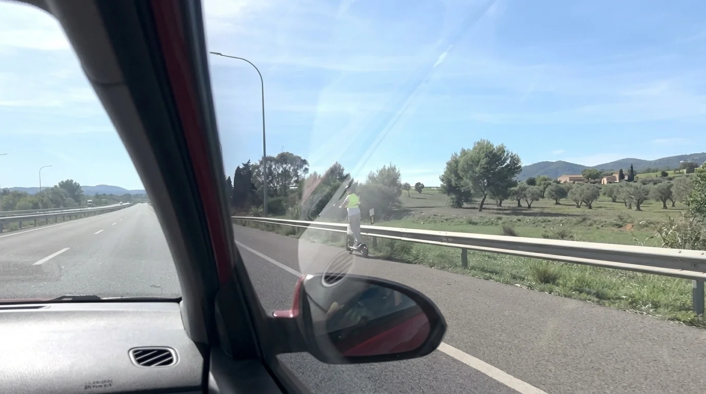Bicicletas y patinetes en la Ma-13 de Mallorca: una tendencia que preocupa