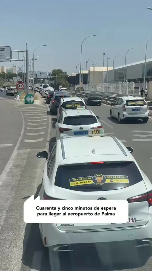 Colas de más de 45 minutos para acceder a Son Sant Joan