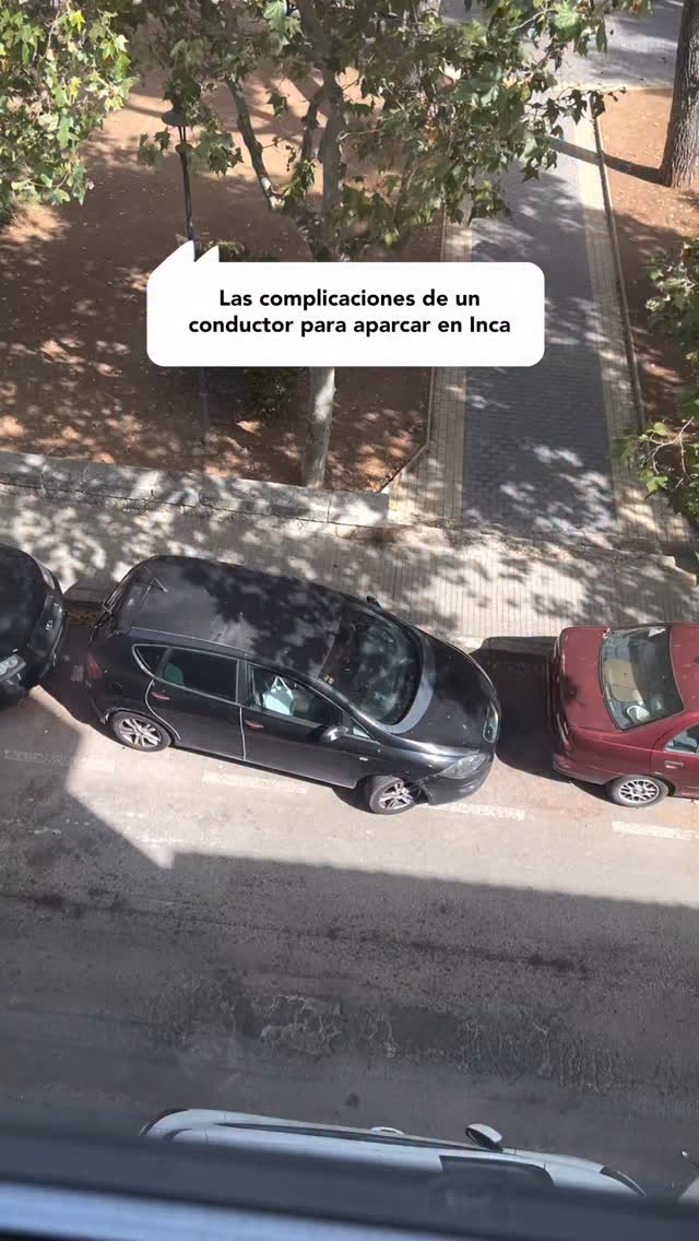 Un conductor bloquea el tráfico en Inca tras una caótica maniobra de aparcamiento