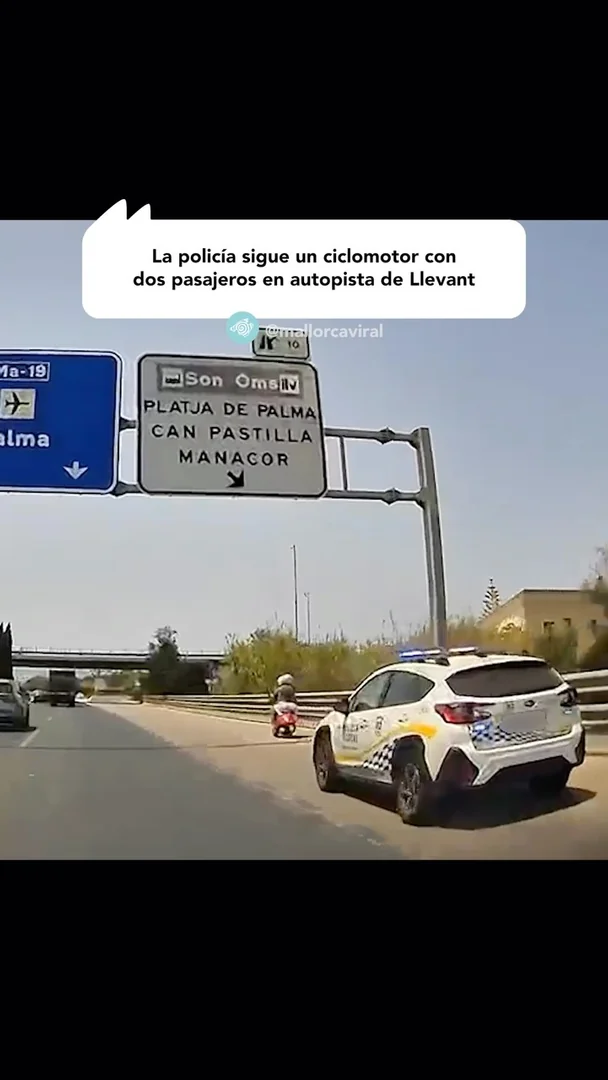 Interceptan un ciclomotor circulando ilegalmente por la autopista del Arenal