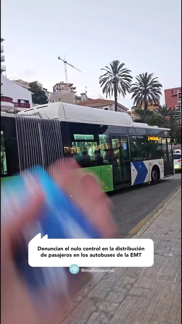 Denuncian el nulo control en la distribución de pasajeros en los autobuses de la EMT